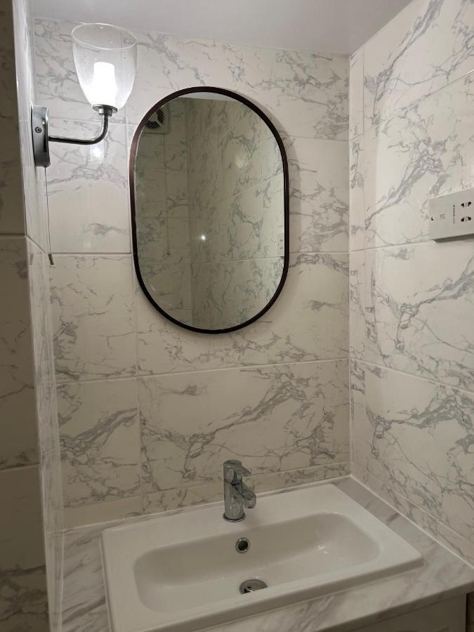 West Kensington Apartment London Bagian luar foto